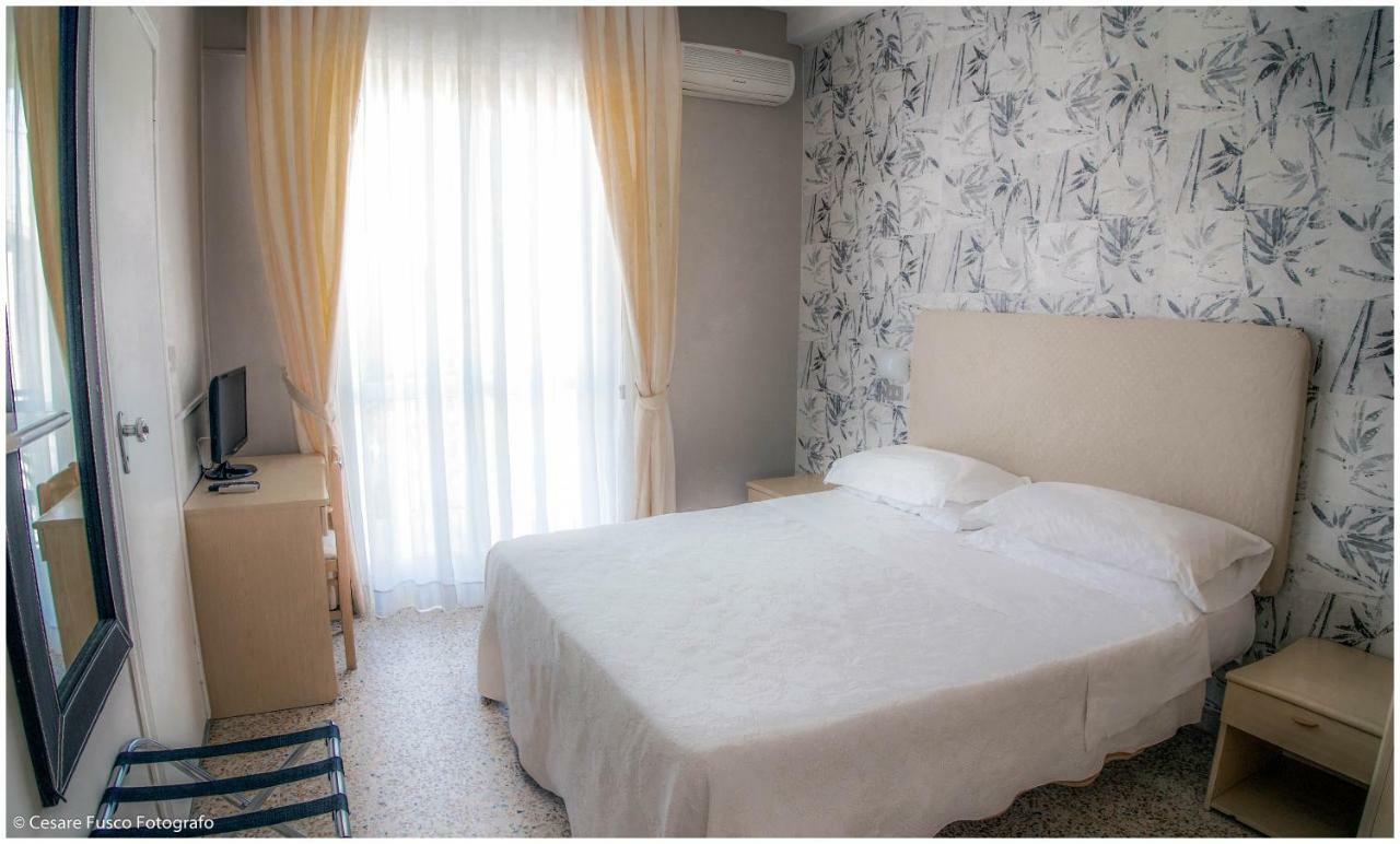Hotel Maarea Milano Marittima Exterior photo